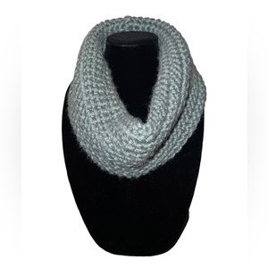 Spruce Epinette Crocheted Infinity Scarf (Child)